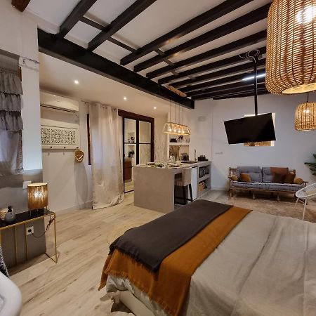 Lofts Amantes De Toledo -Loft Sagrario Apartment Bagian luar foto