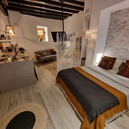 Lofts Amantes De Toledo -Loft Sagrario Apartment Bagian luar foto