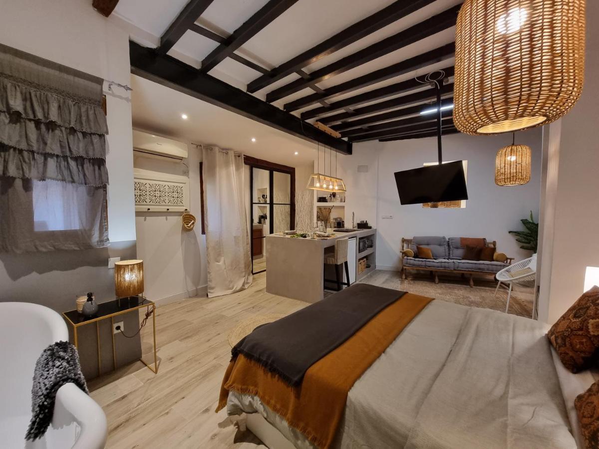 Lofts Amantes De Toledo -Loft Sagrario Apartment Bagian luar foto