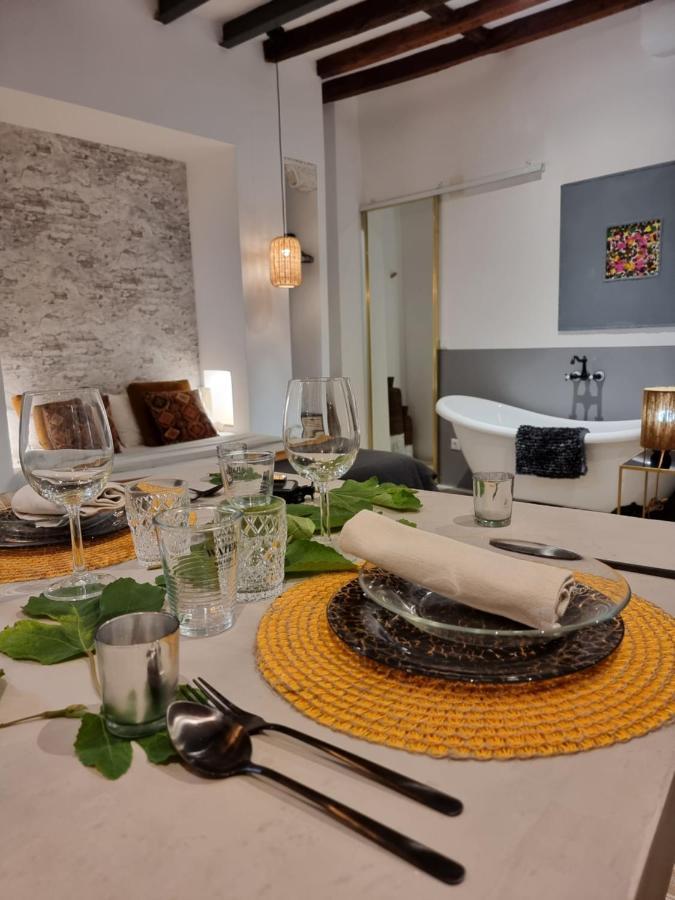Lofts Amantes De Toledo -Loft Sagrario Apartment Bagian luar foto