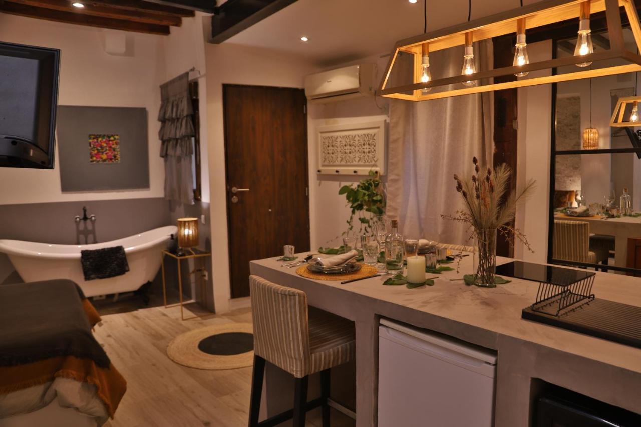Lofts Amantes De Toledo -Loft Sagrario Apartment Bagian luar foto